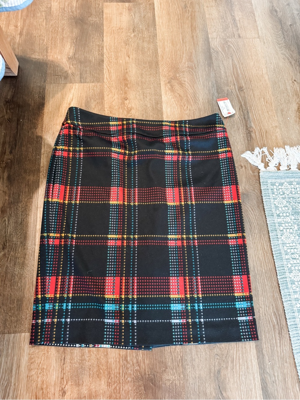 Plaid Pencil Skirt - Black & Red